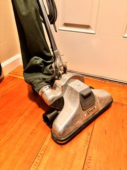 Royal Vacuum Cleaner