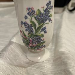 Vintage Royal Vale English Bone China Floral Vase 5”