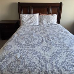 Queen 3 Piece Bed Set Includes Bed Frame, Dresser, Nighstand