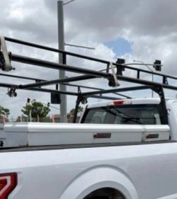 Truck tool box