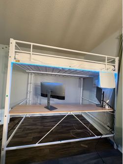 Full size loft bed