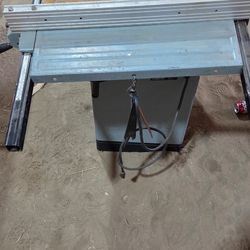 Delta 10" Saw
