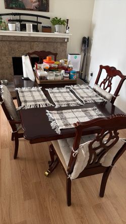 Dining table-extendable (set)