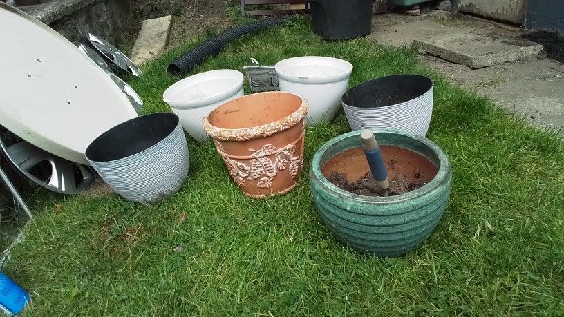 6 Flower Pots