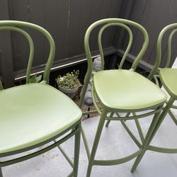Green Resin Victor Bar Stool