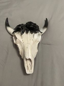 Decorative Resin Bull Skull with Black Roses