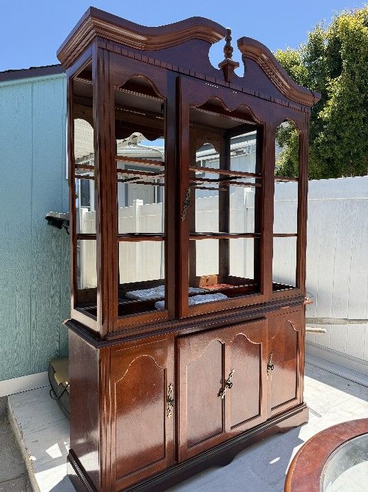 China Cabinet Mahogany Color