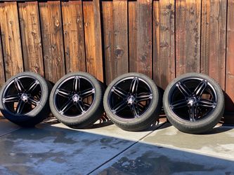 fresh paint in matte black      2014 Audi q7 OEM  21X10j. inch wheels