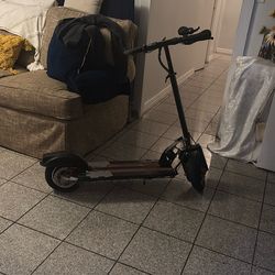 Electric scooter