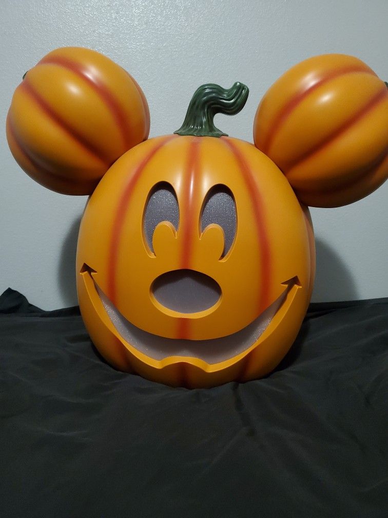 Disney Mickey 20' Pumpkin With Lights And Music