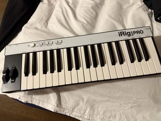 IK iRig KEYS PRO 37-key MIDI Keyboard | 99% New + Free Bag & Cover