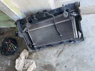 2010 2011 2012 2013 2014 2015 Prius Radiator Assembly Parts
