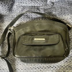 Black Jaclyn Smith Purse