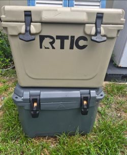 Rtic 20 quart GRAY Cooler