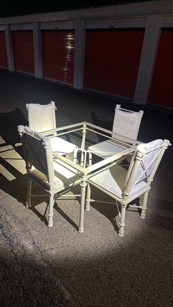 Comedor de 4 sillas