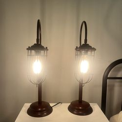 Set of 2 night stand lamps
