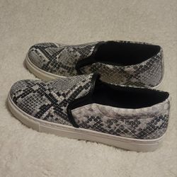 WOMENS PIERRE DUMAS COMFORT FOAM SLIP ON SHOES SNAKE PRINT SIZE 8