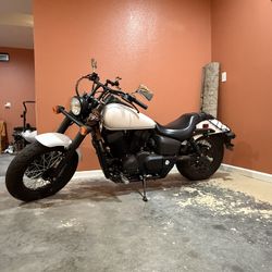 	2020 Honda Shadow Phantom – 2715m, Excellent Condition