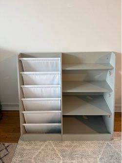Kids Bookshelf