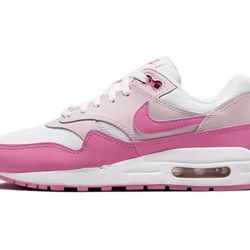 Nike 7Y (Women’s 8.5) NEW