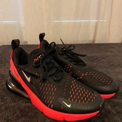Nike Air Max 270 Size 6Y