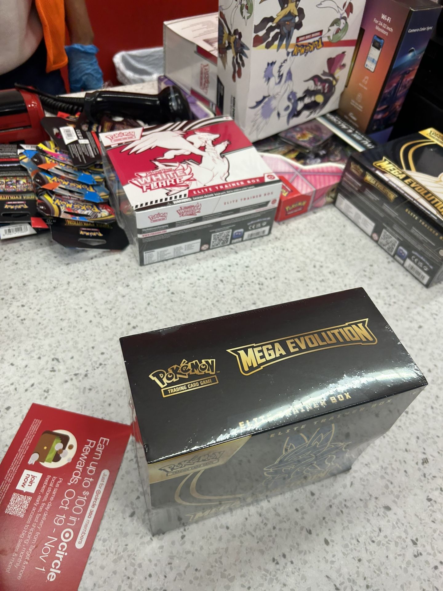 Lucario Mega Evolution Etb