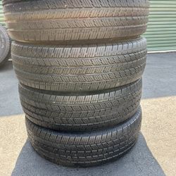 (4) 245/75R17 Michelin 