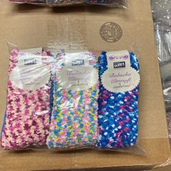 6 Pairs Of New Socks