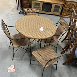 Round Wicker Table And Chairs Set (in Store)