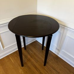 Round Card / Dining Table