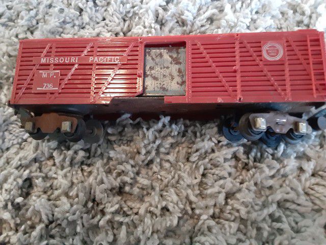 VINTAGE LIONEL AND AMERICAN FLYER