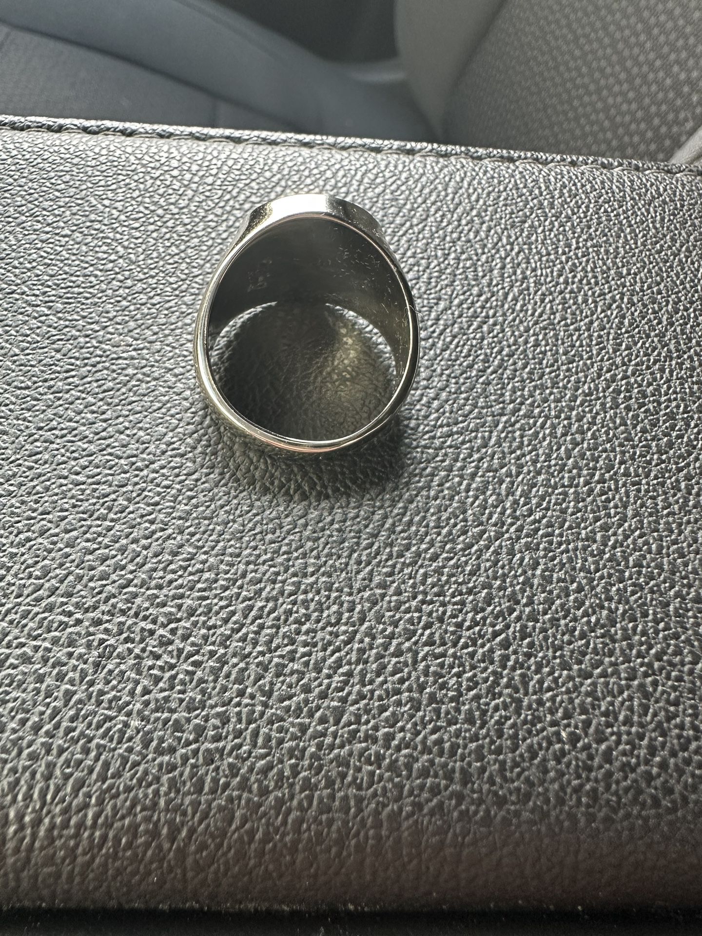 Little Caesar’s Ring/ White Gold