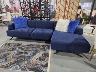 NEW SECTIONAL BLUE VELVET 110x60