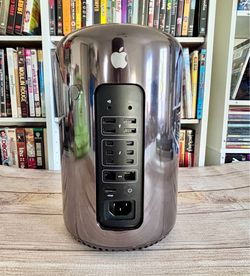 Apple Mac Pro Cylinder Trashcan Desktop Computer