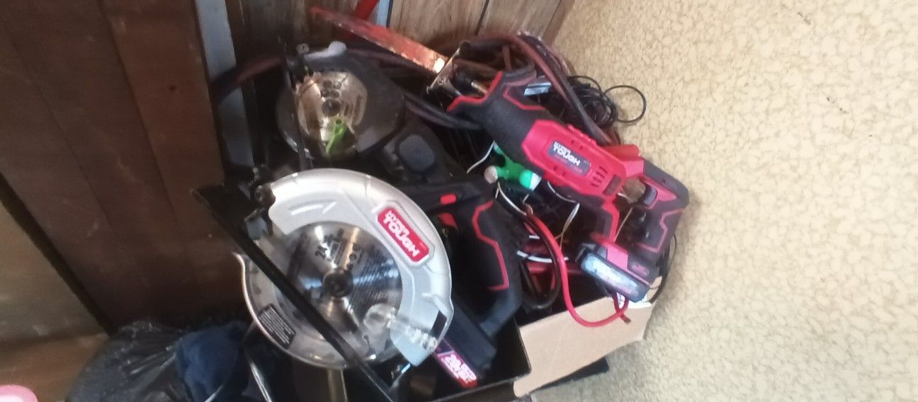 Asking 700 Dollars For Everything Here Are Best Offer Are If You Have Questions About Getting Anything From Photos Are Have Questions Feel Free To Ask