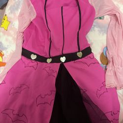 SIZE MEDIUM HALLOWEEN COSTUME WEDNESDAY/VAMPIRINA