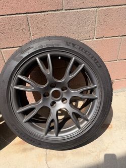 Model S 19” inch Tempest wheels
