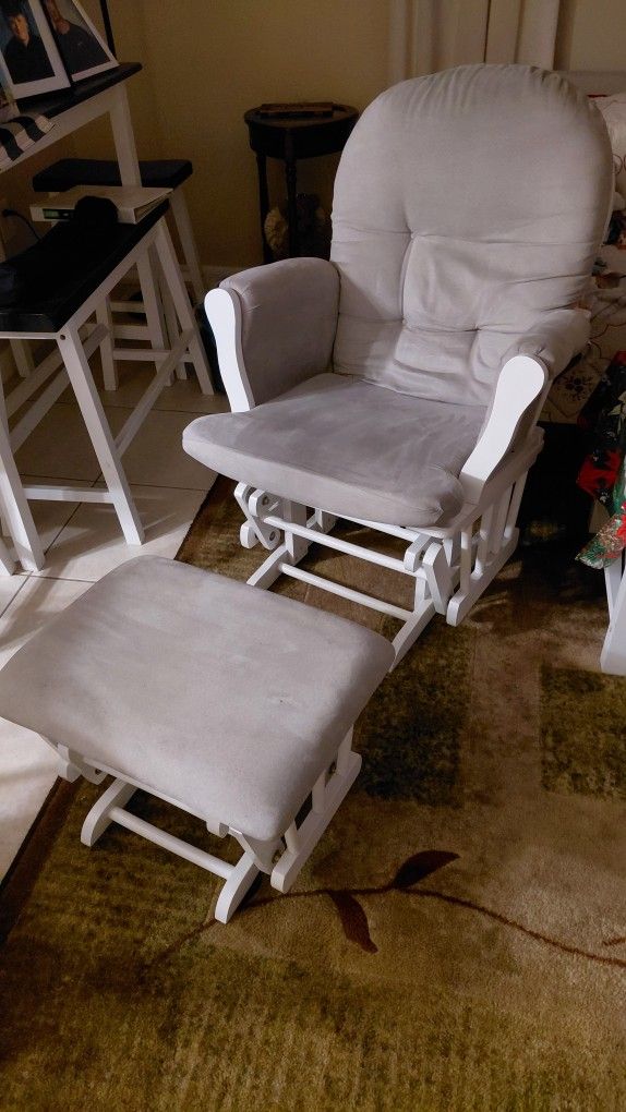 Nursery Glider with Ottoman....PLEASE MAKE OFFER.