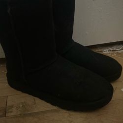 Brand New Uggs. Black Size 9