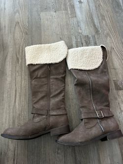 Women’s boots below knee-high size 10, new