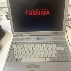 Vintage Toshiba Satellite 4025 CDT Laptop Computer