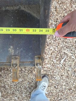 S70 bobcat bucket