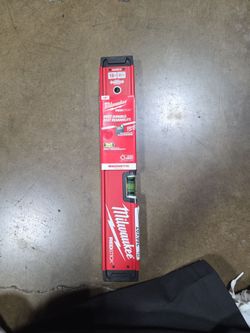 16" Milwaukee level