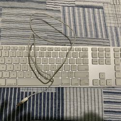 Apple keyboard 