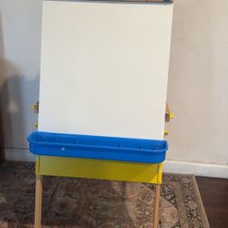 Melissa & Doug Kids Art Easel  Chalkboard and Dry Erase 