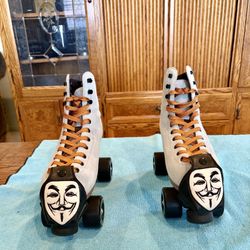 Moonlight Roller Skates Size 8