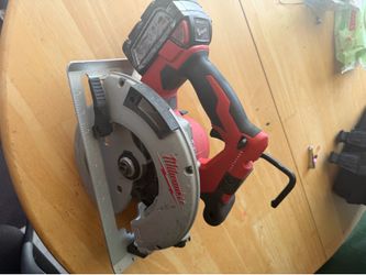 Milwaukee Circular Saw