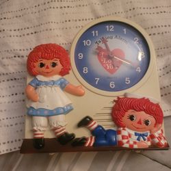 1974 Raggedy Anne And Raggedy Andy Talking Alarm Clock 