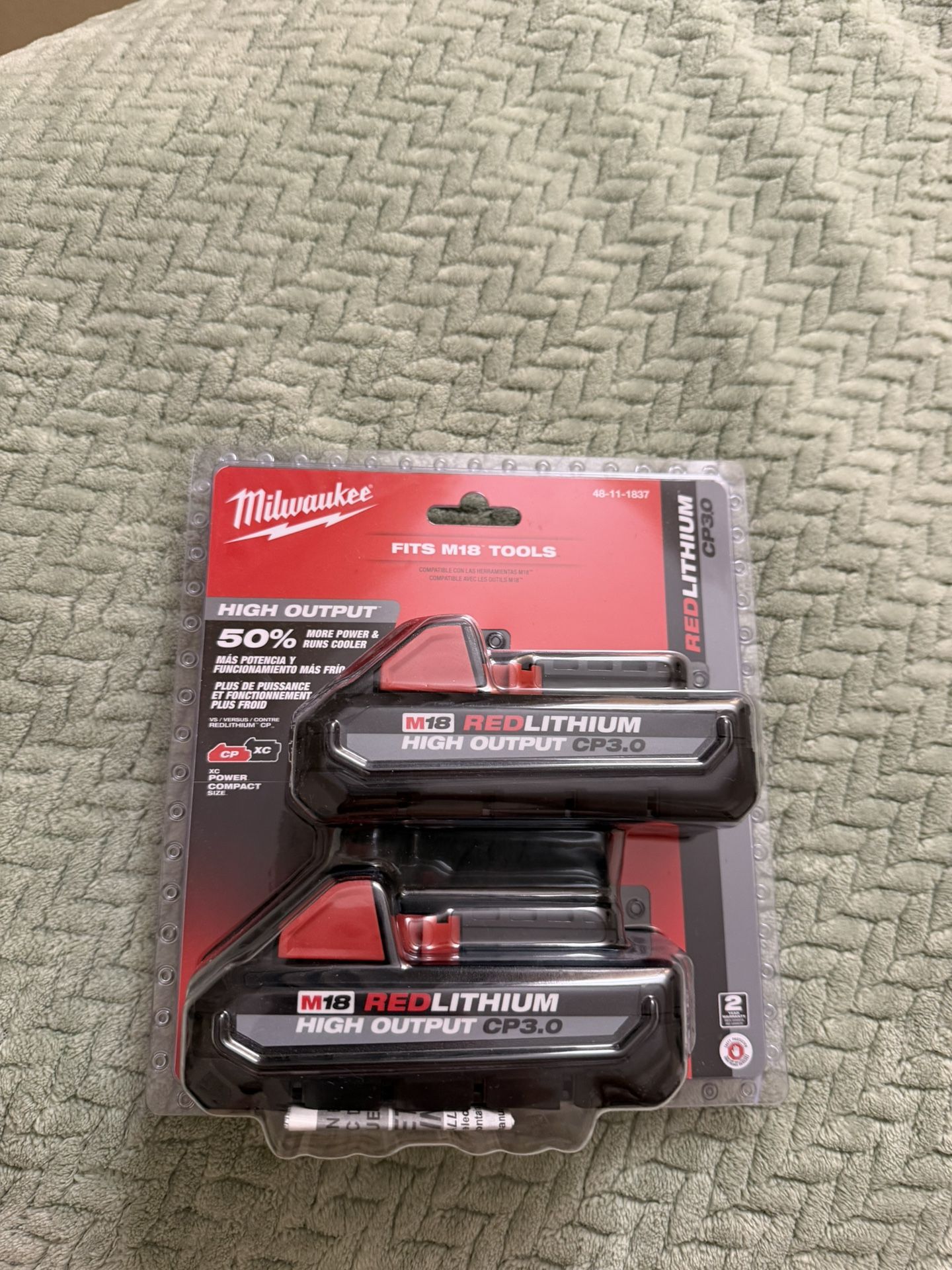 Milwaukee M18 REDLITHIUM High Output CP 3.0 Battery Pack (48-11-1837, 2-Pack)