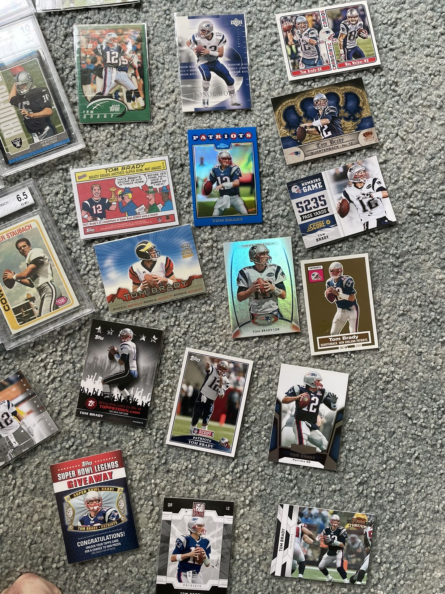 Quarterback Lot - Tom Brady Rookie Included